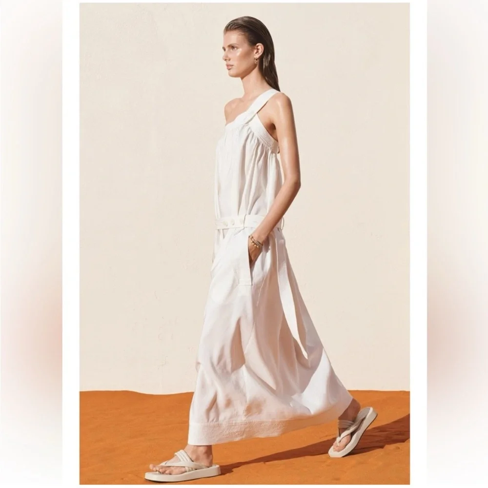 Zara Asymmetric neckline with wide strap and off-the-shoulder design Size XS - Picture 2 of 15